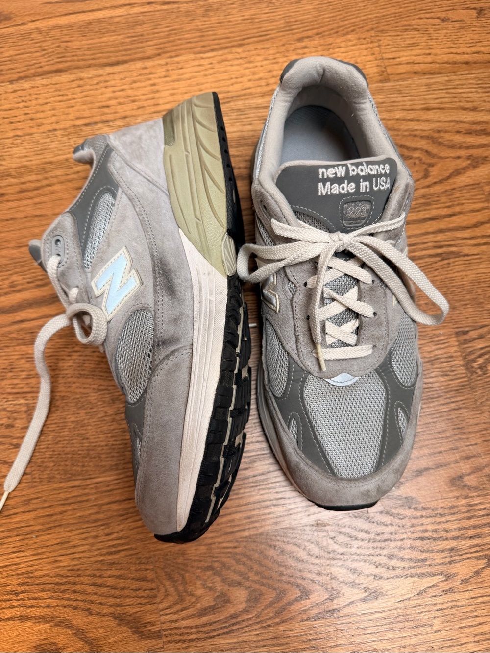 New Balance Made in the USA Grey 993 Classic Sneakers Women’s - Picture 6 of 11